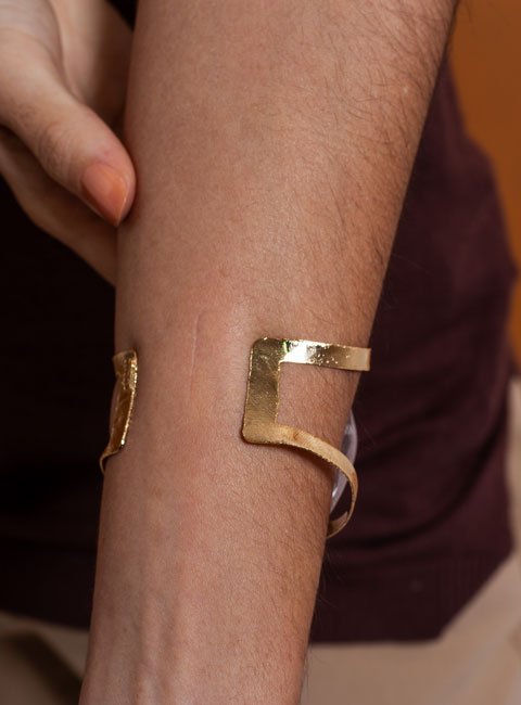 BRACELETE OPUS PEDRA NATURAL QUARTZO ROSA BANHO OURO