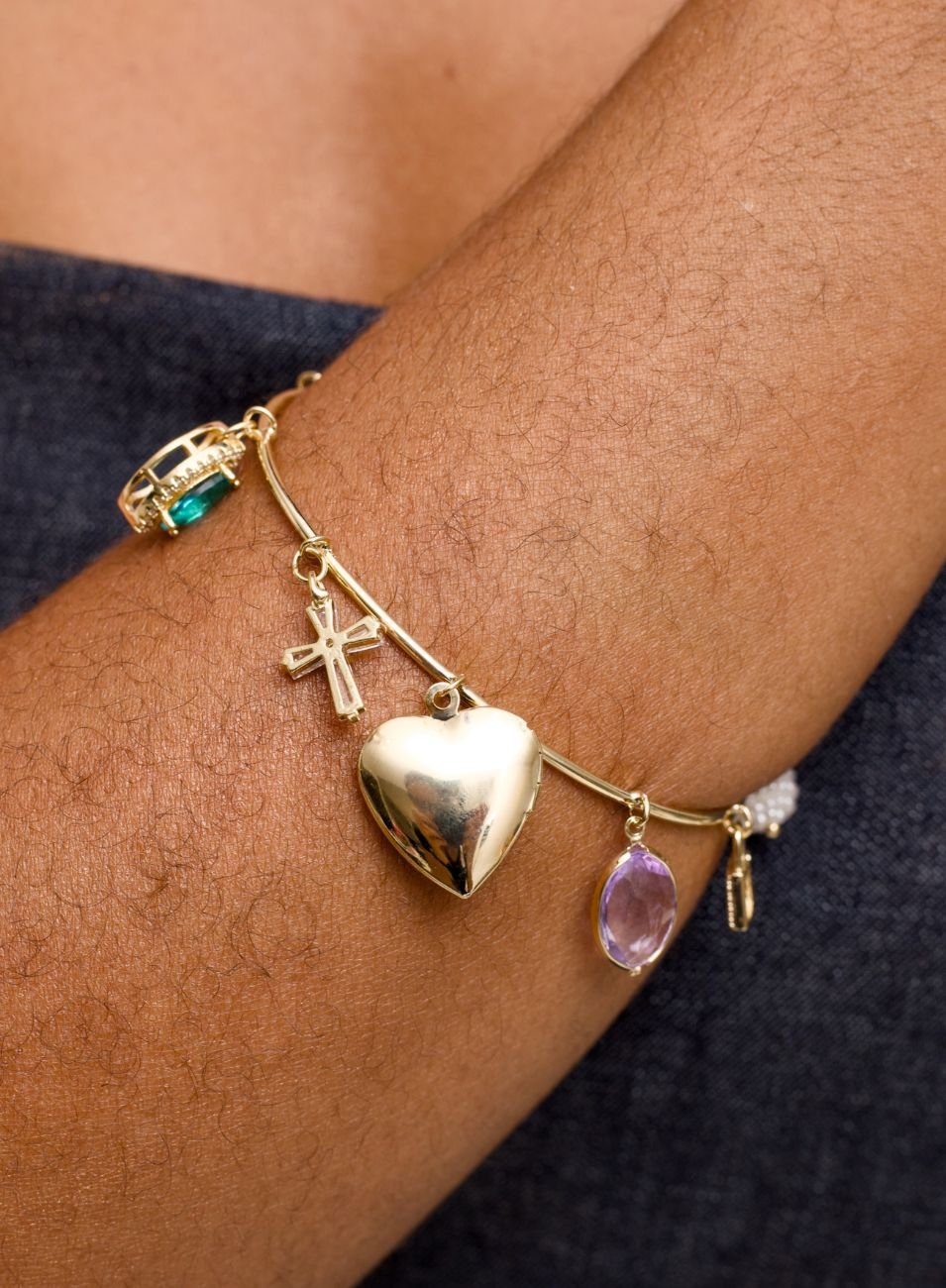 BRACELETE RELICÁRIO GRAÇA BANHO DE OURO