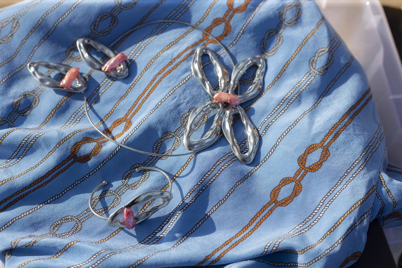 BRACELETE VERUS PEDRA BARROCA LARANJA BANHO RÓDIO BRANCO