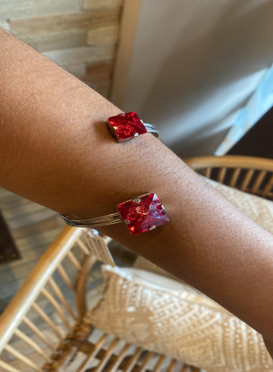 BRACELETE VIVI VERMELHO BANHO RÓDIO BRANCO