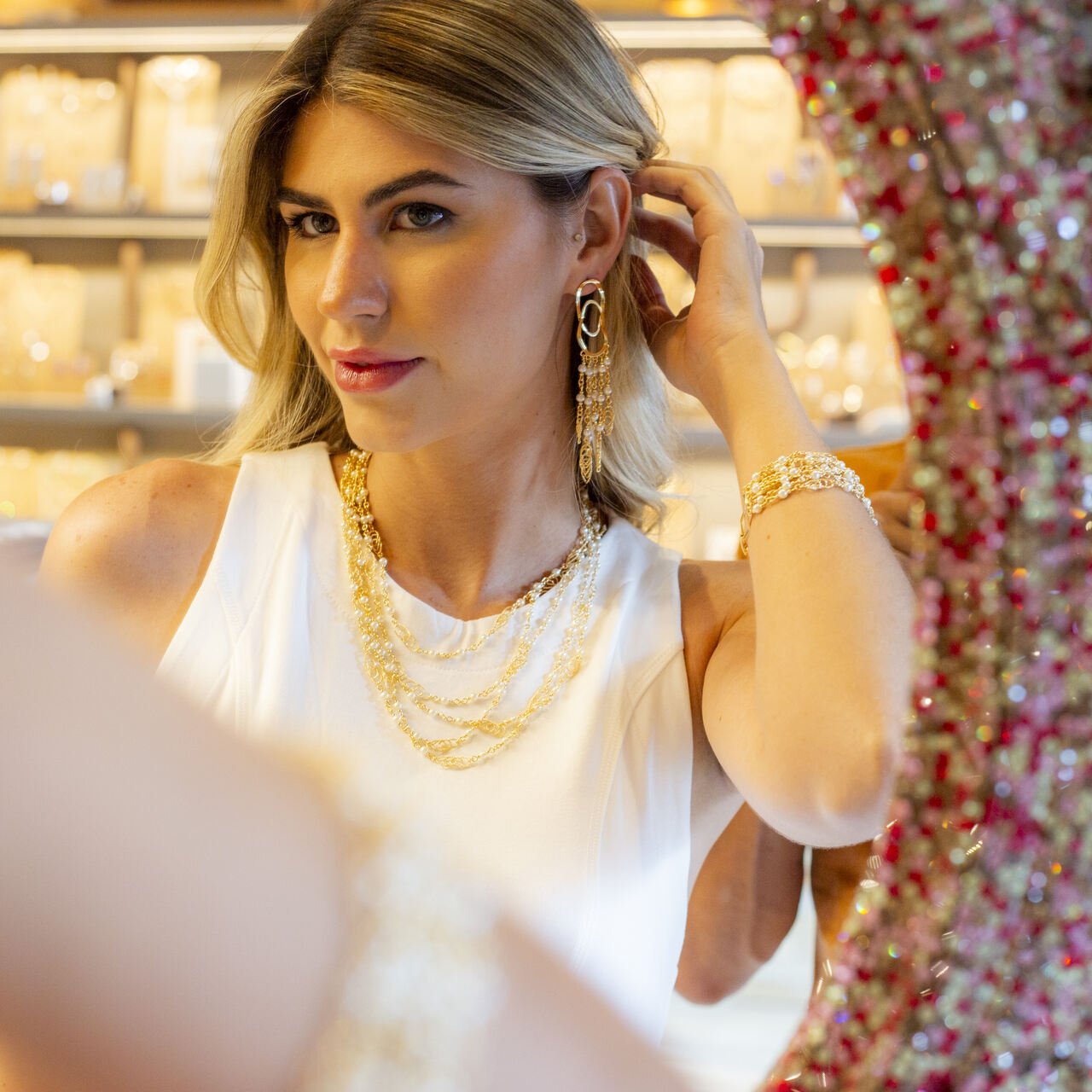 BRINCOS ALICIA PÉROLAS INFINITAS BANHO OURO