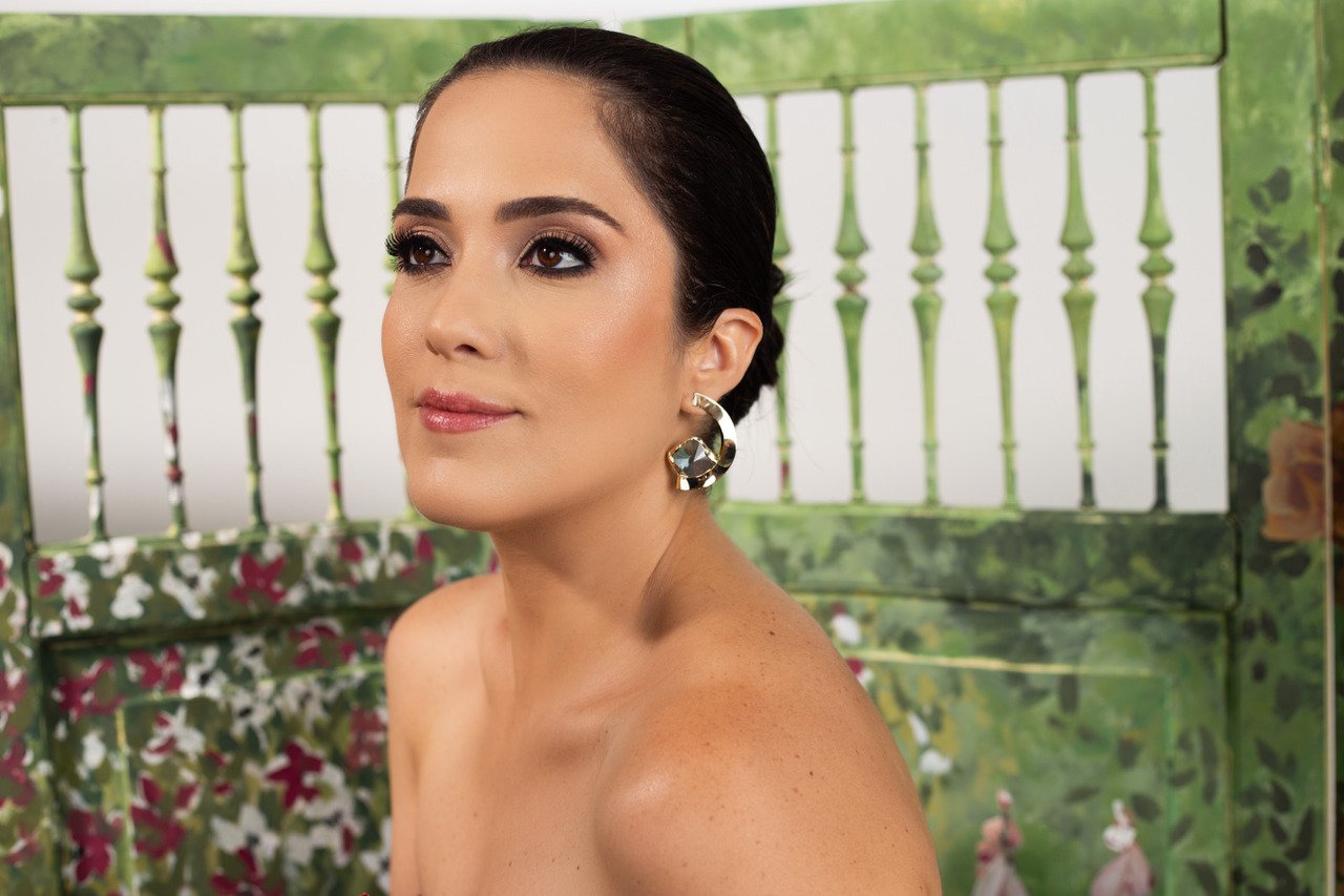 BRINCOS AMALFI GEOMETRICO CRISTAL AZUL CRAVAÇÃO ORGÂNICA COM BANHO OURO