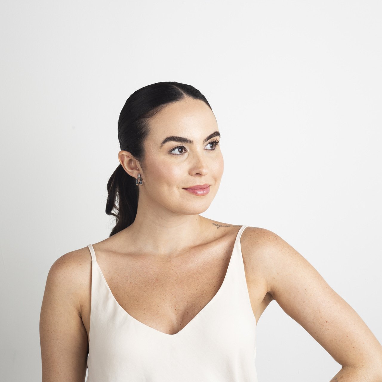 BRINCOS ANZOL DO MAR BANHO RÓDIO BRANCO