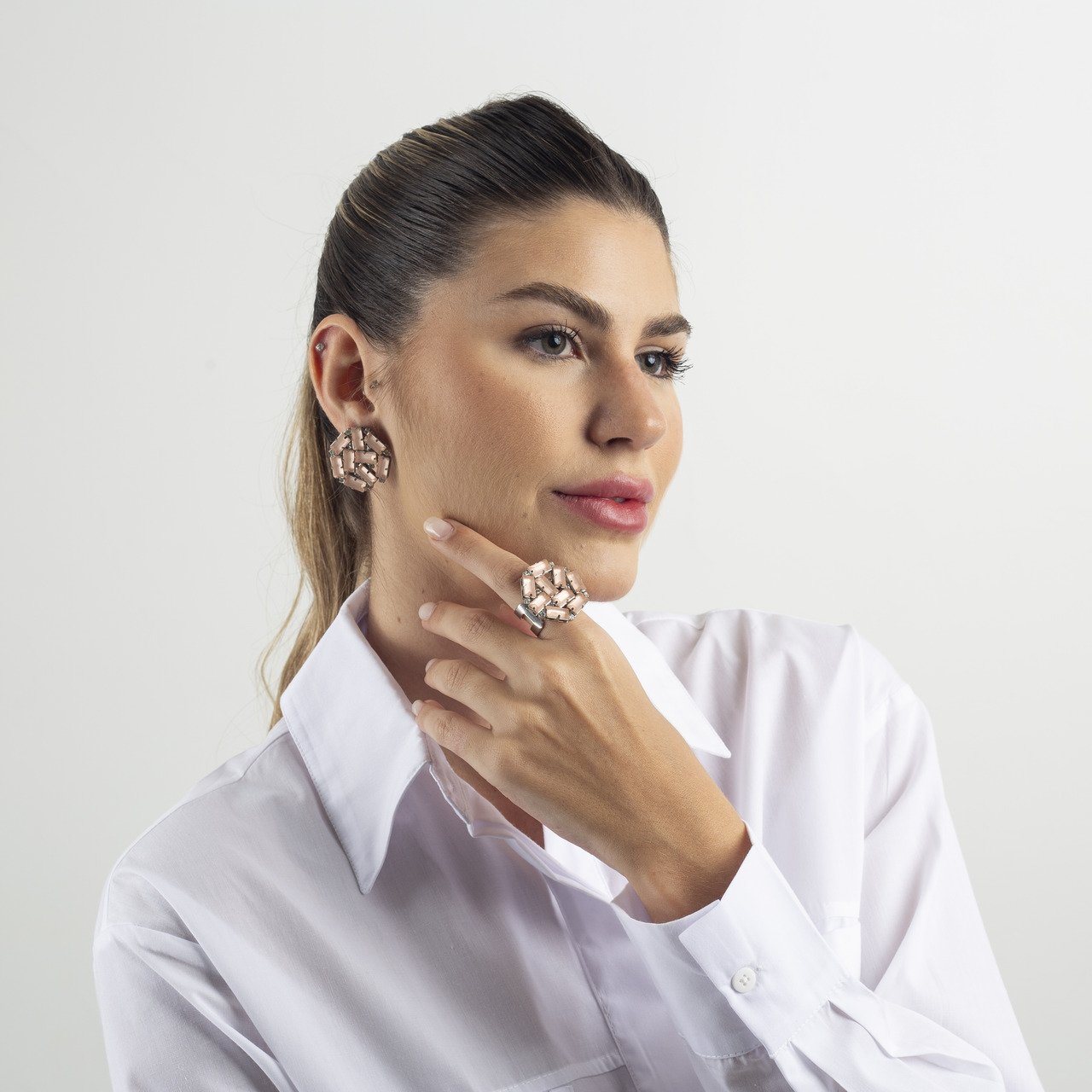 BRINCOS BASE MARILIS ROSA BANHO RÓDIO BRANCO