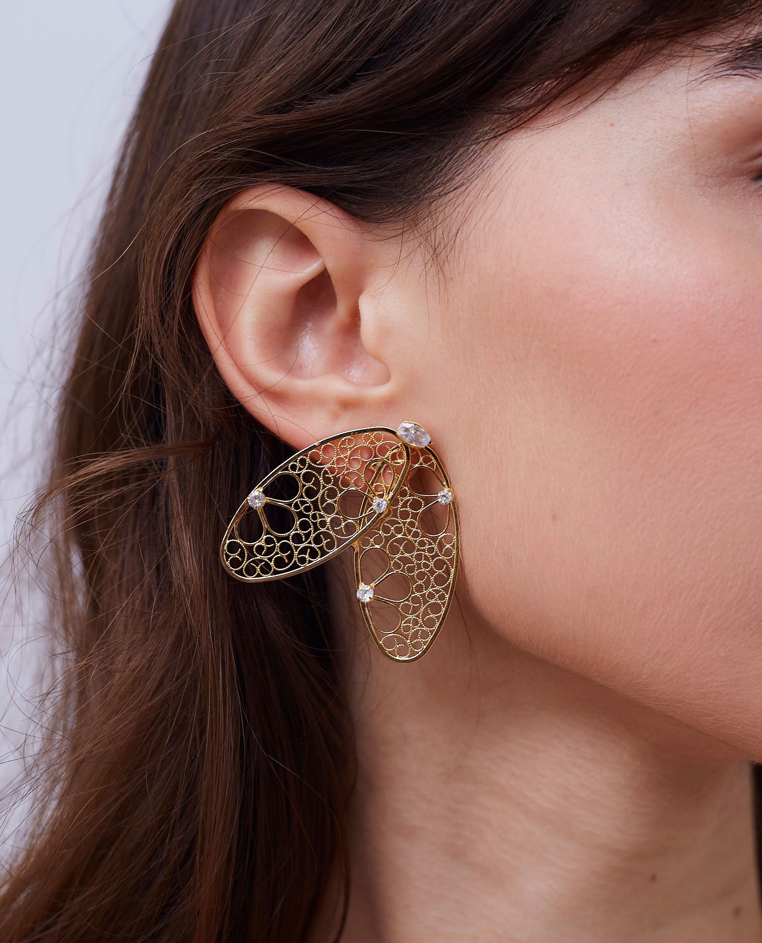 BRINCOS BORBOLETA CRAVAÇÃO CRISTAIS INCOLOR BANHO OURO