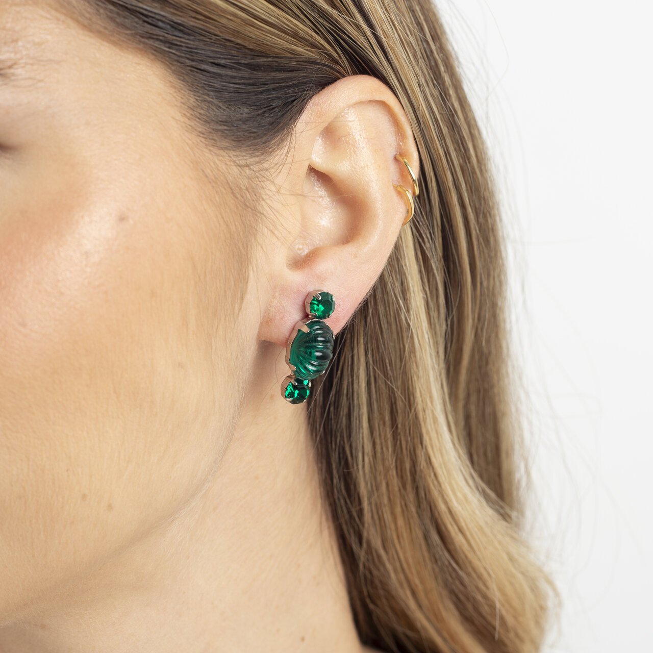 BRINCOS CHARLOTTE CRISTAL OVAL VERDE BANHO RÓDIO BRANCO