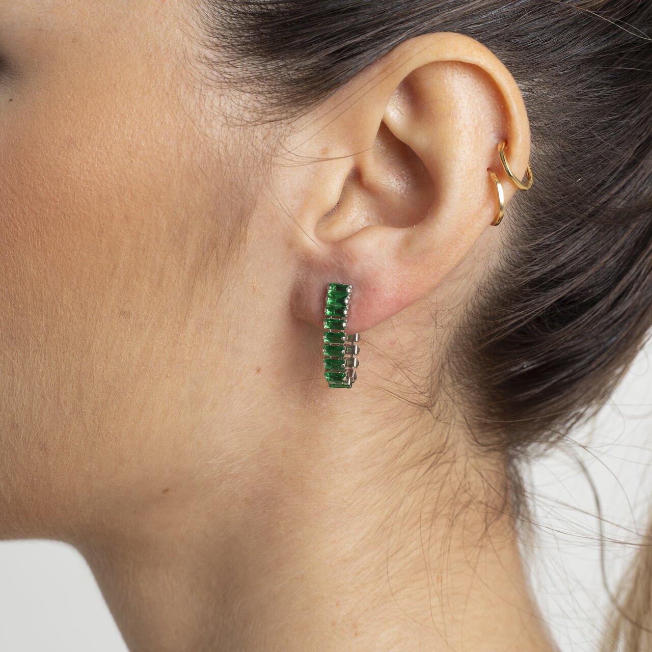 BRINCOS DIZOU RIVIERA VERDE ESCURO BANHO RÓDIO BRANCO