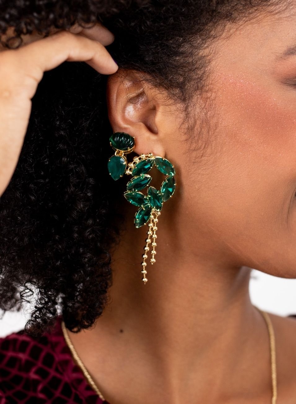 BRINCOS FLORESTA CRISTAIS VERDE COM BANHO OURO