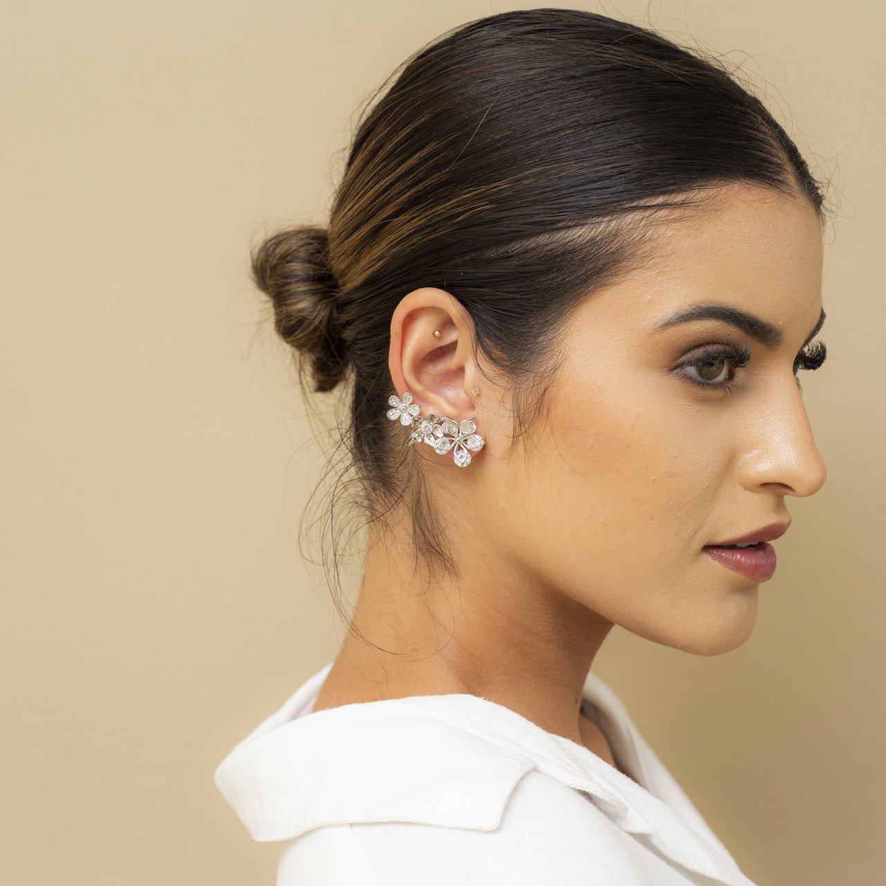 BRINCOS FLORIR EAR CUFFS MIX FLORES ZIRCÔNIA BANHO RÓDIO BRANCO