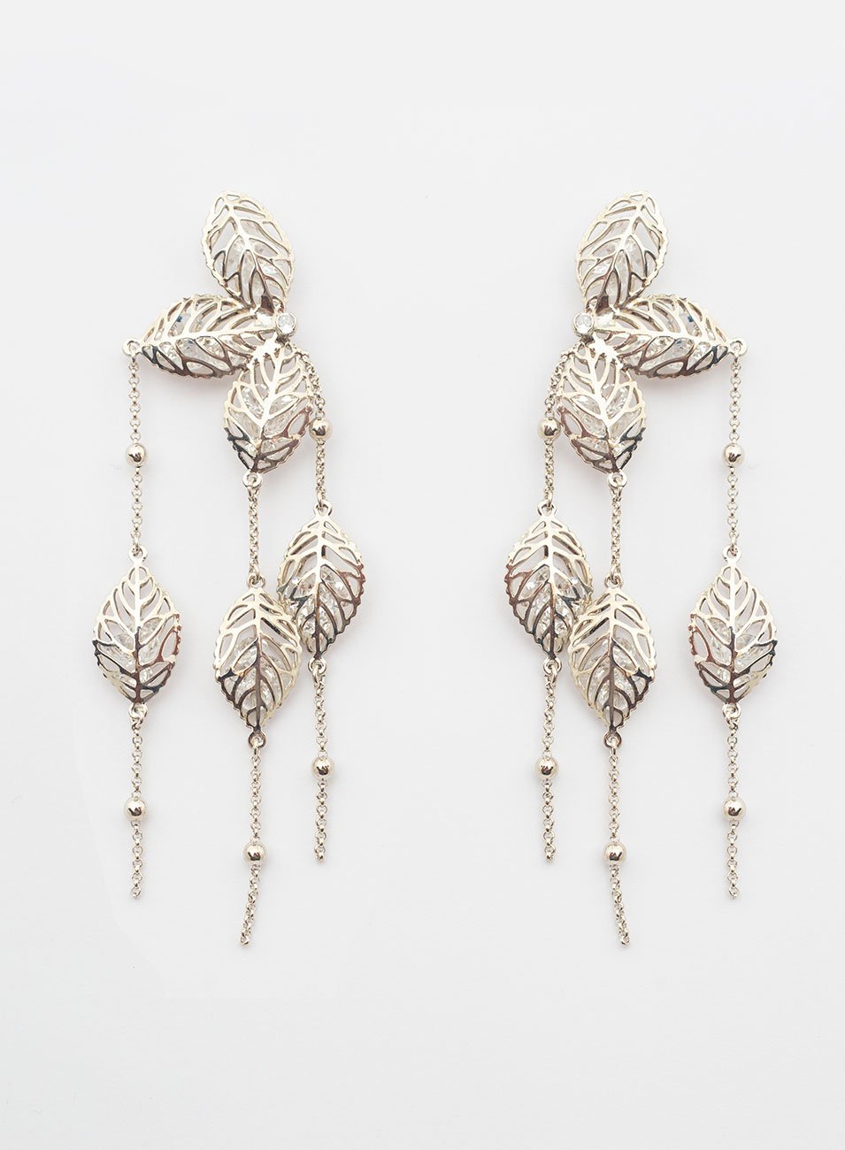 BRINCOS FRANJA FOLHA CRISTAL BANHO RÓDIO BRANCO