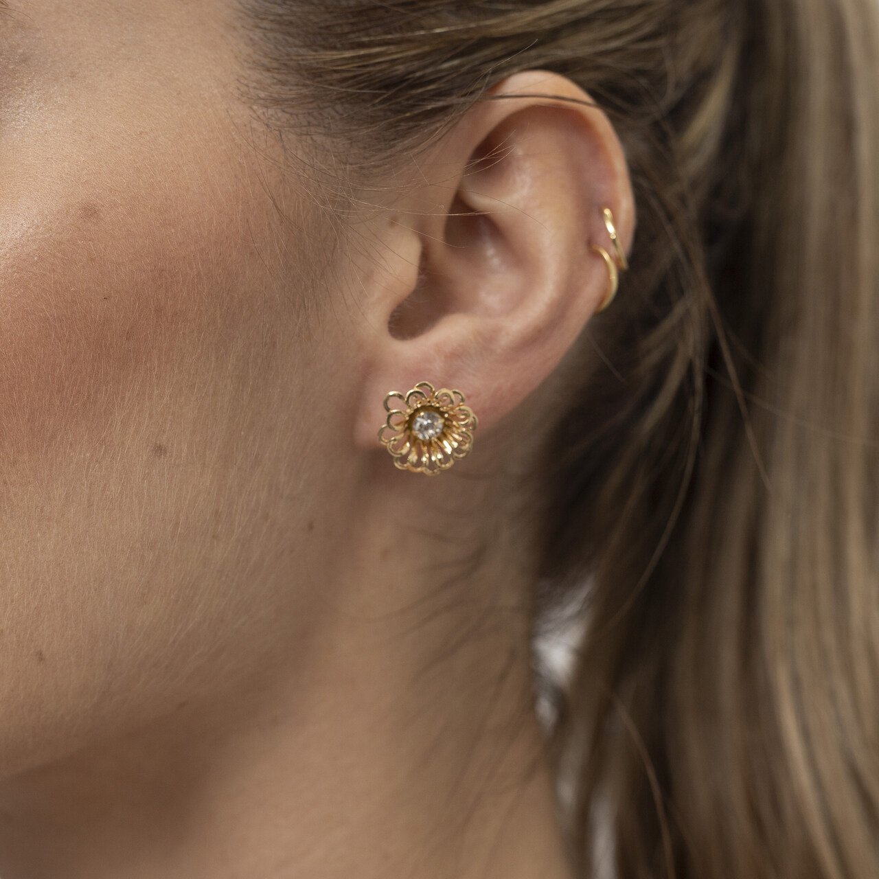 BRINCOS LÍO FLOR CRISTAL BANHO OURO