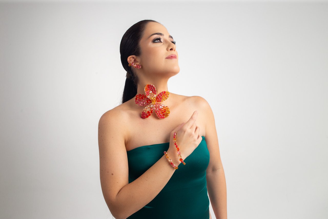 BRINCOS MAGNOLIA EARCUFFS MIX CRISTAIS ROSA COM BANHO OURO