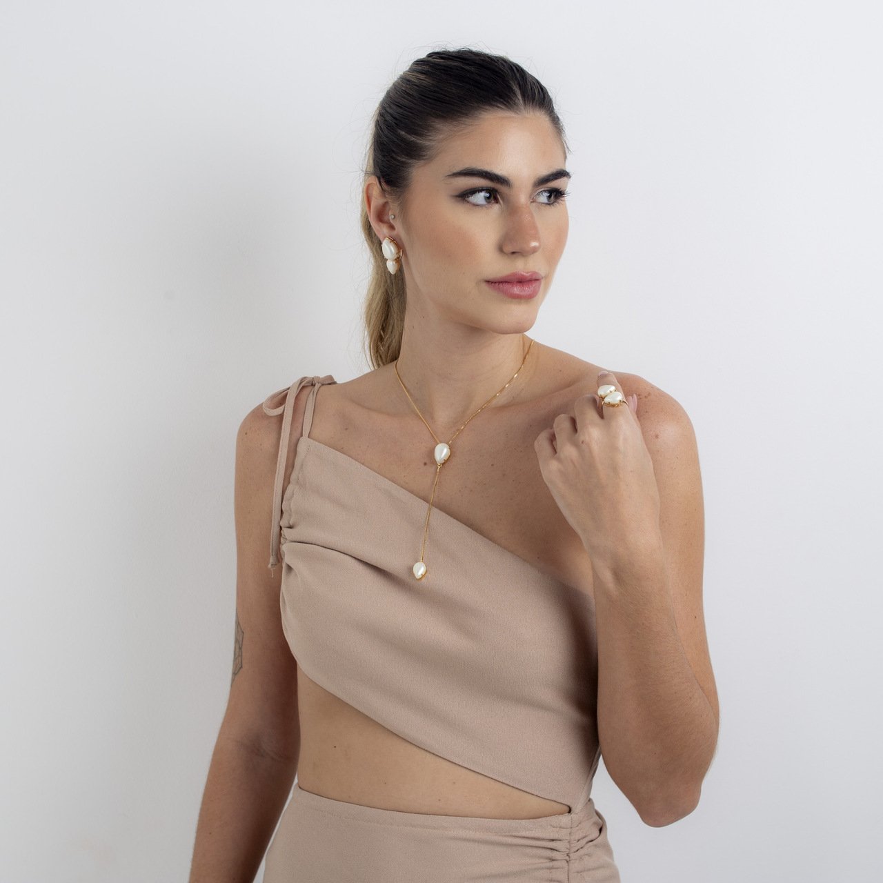 BRINCOS MILKA PÉROLAS DUPLAS BANHO OURO