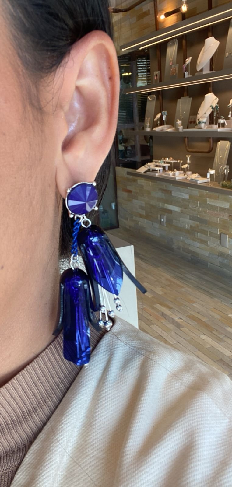 BRINCOS PENDENTES - PEÇA ARTICULADA EM MÚLTIPLOS MÓDULOS 