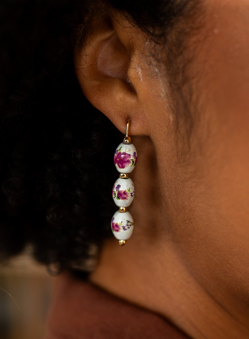 BRINCOS PINGENTES BARRIL ARO V BANHO OURO