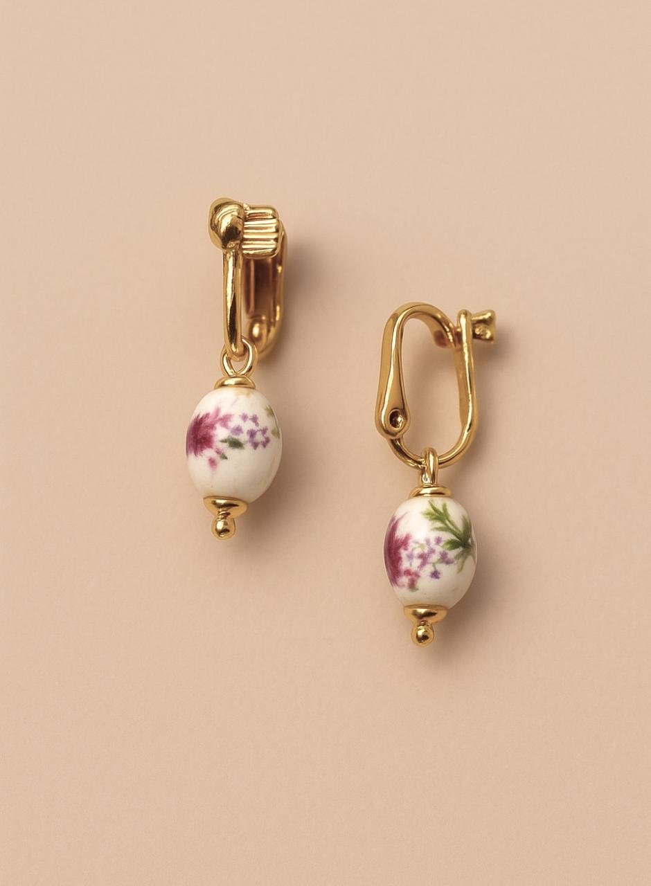 BRINCOS PORCELANA FLORAL PRESSÃO EM OURO