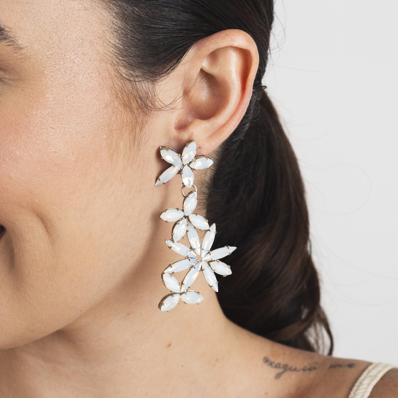 BRINCOS RADIANTE CRISTAIS NAVETES BRANCO BANHO RÓDIO BRANCO