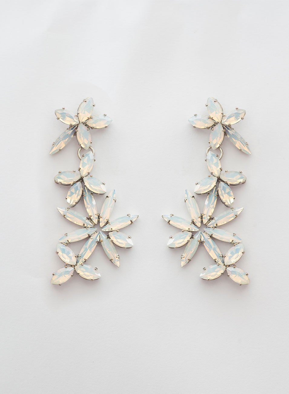 BRINCOS RADIANTE CRISTAIS NAVETES BRANCO BANHO RÓDIO BRANCO