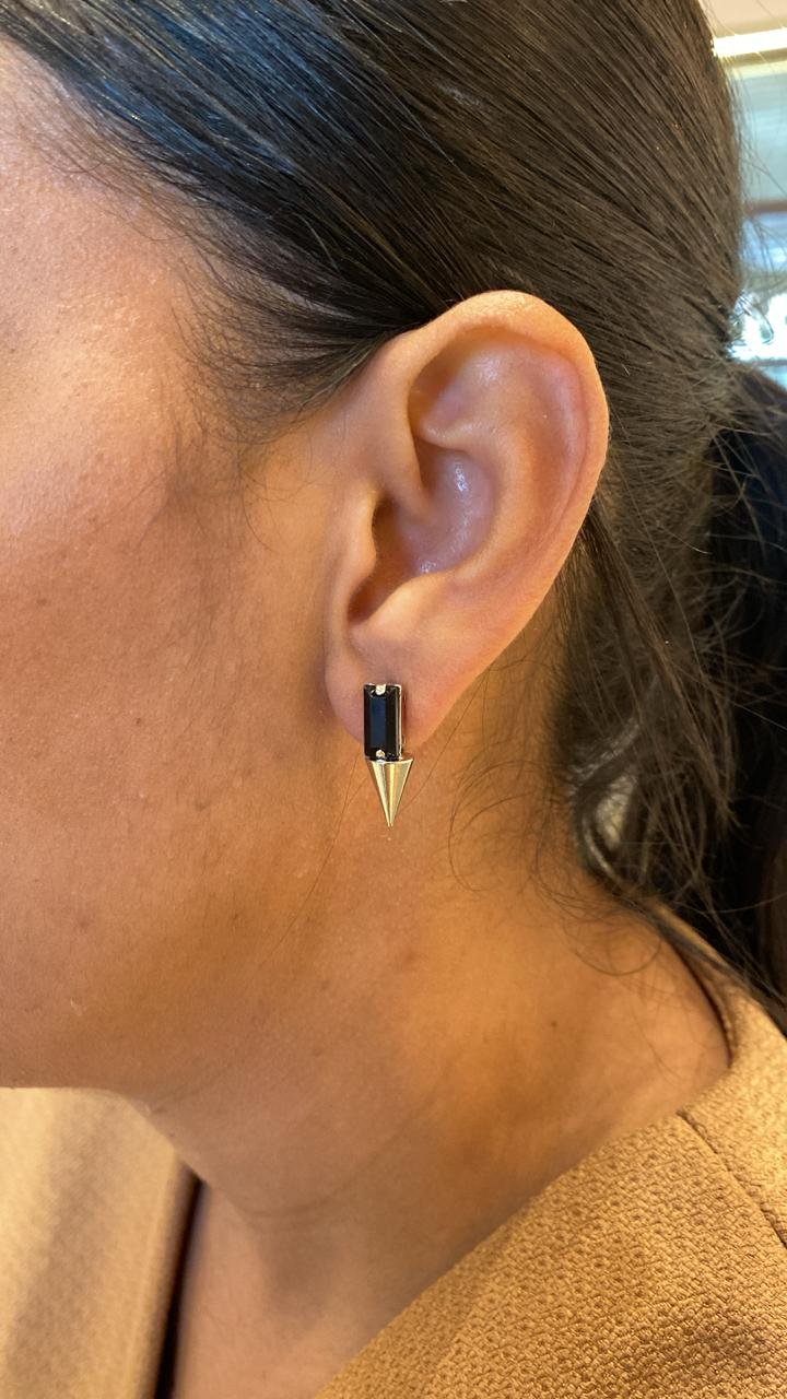 BRINCOS SPIKE PRETO BANHO RÓDIO BRANCO