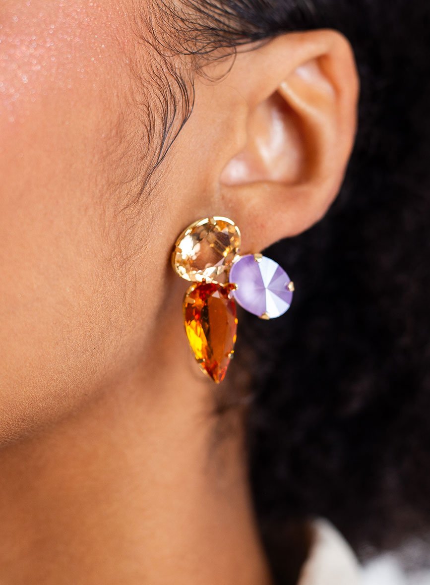 BRINCOS VIBE LILÁS SWAROVSKI E BEGES BANHO OURO
