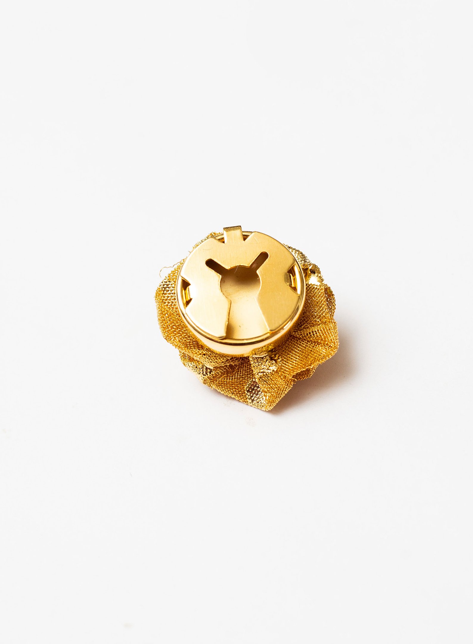 CAPA DE BOTÃO DE FLOR BANHO OURO