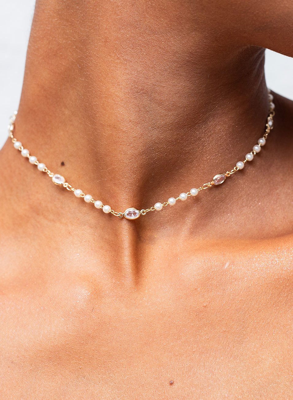 CHOKER AMÁLIA BANHO OURO 