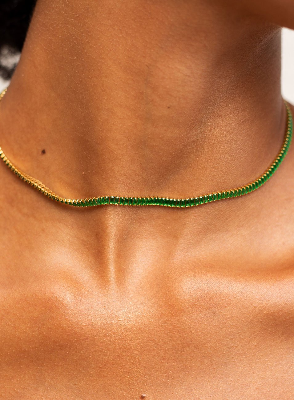 CHOKER BELLA RIVIERA VERDE ESCURO BANHO OURO