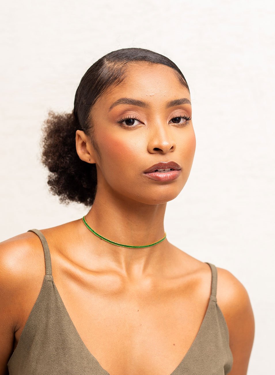 CHOKER BELLA RIVIERA VERDE ESCURO BANHO OURO