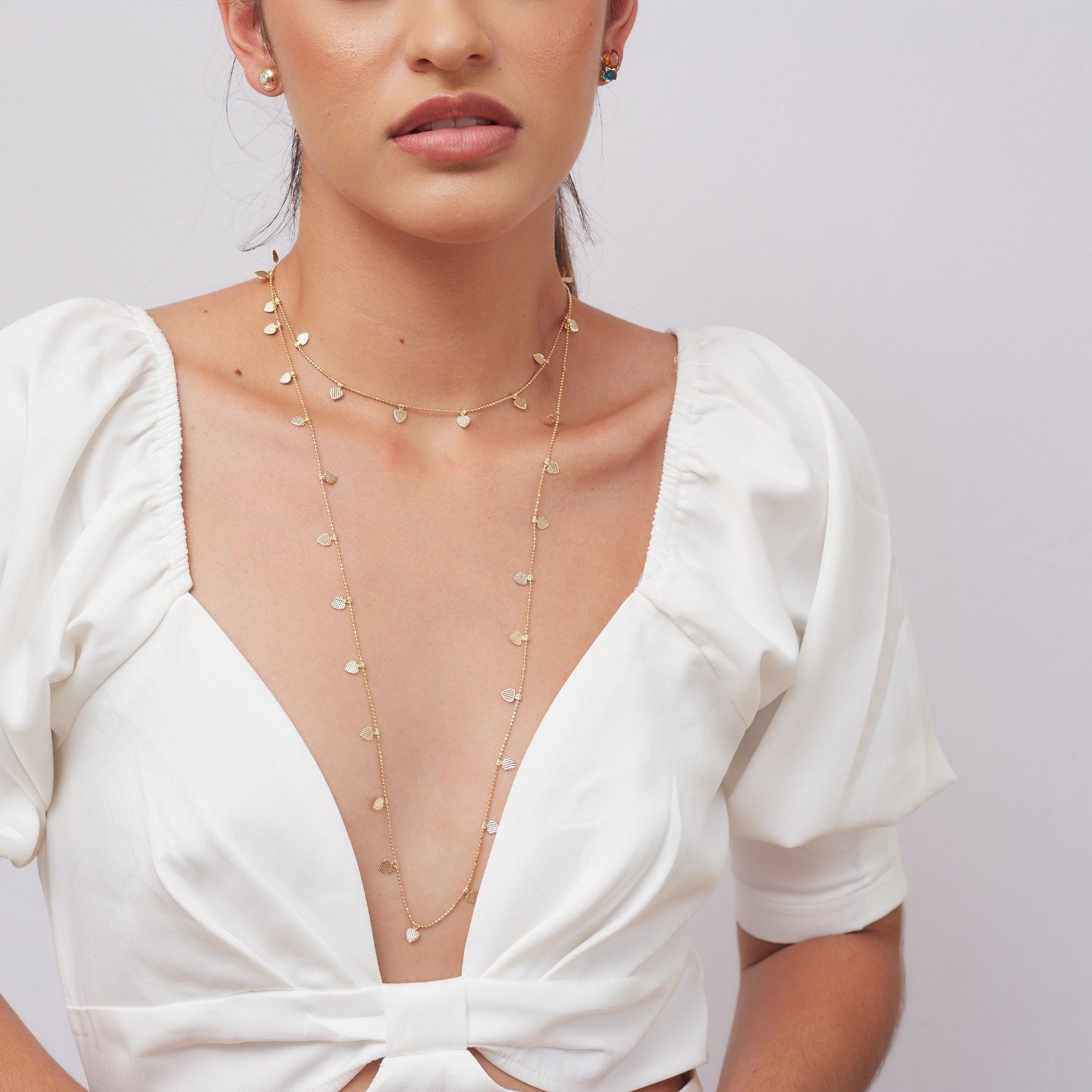 CHOKER DIGIS PINGENTES CORAÇÃO METAL BANHO OURO