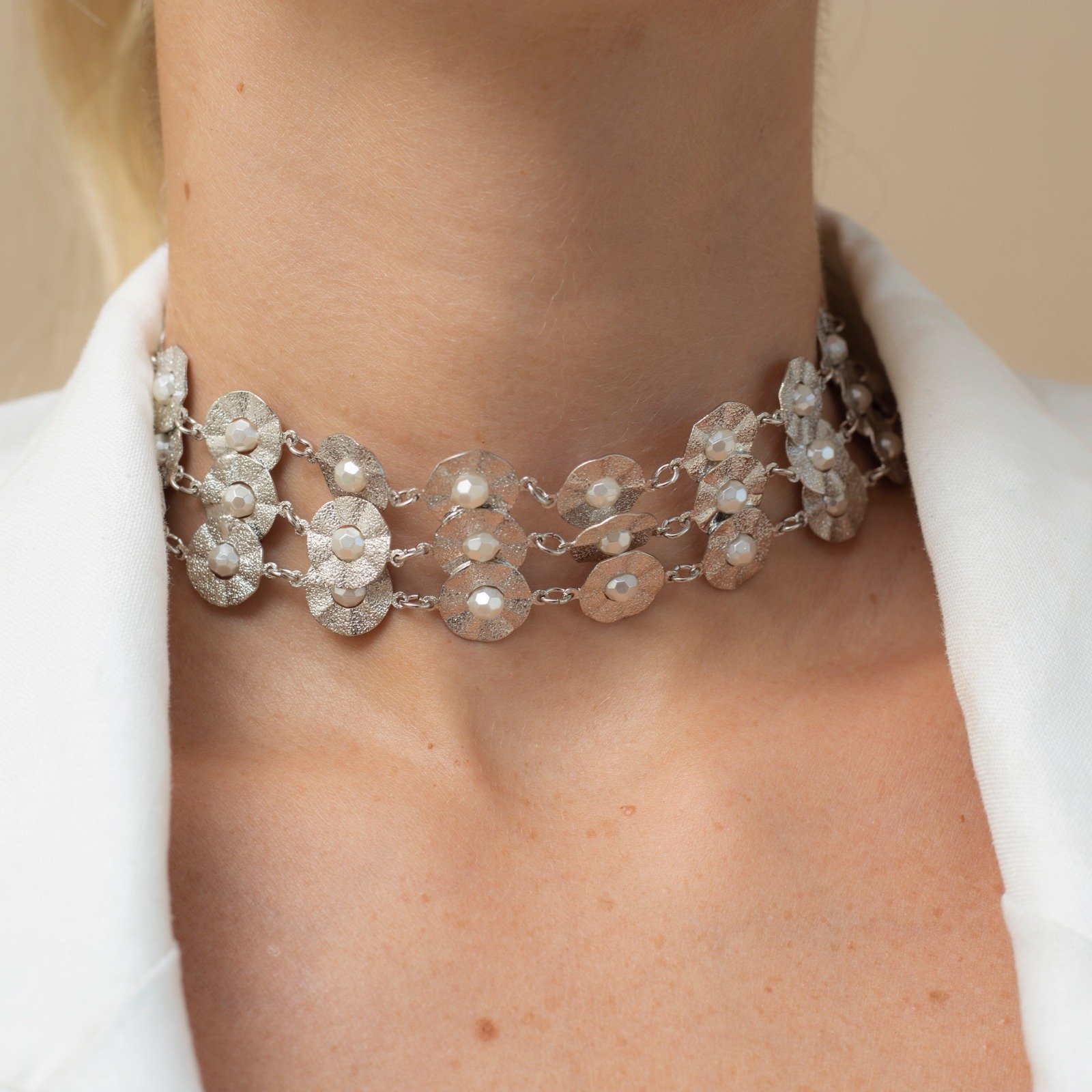 CHOKER DISCO PÉROLAS BANHO RÓDIO BRANCO