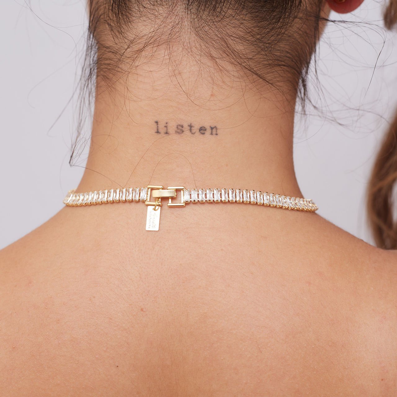 CHOKER DIZOU RIVIERA BAGUETE INCOLOR BANHO OURO