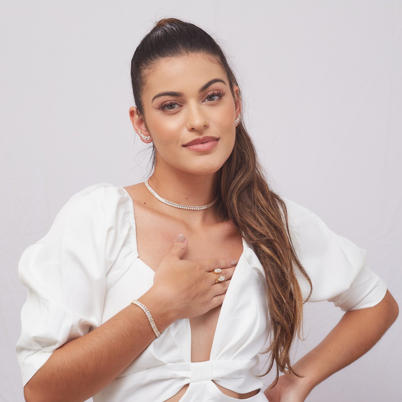 CHOKER DIZOU RIVIERA BAGUETE INCOLOR BANHO OURO