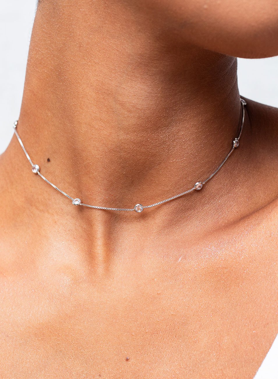 CHOKER EMILY BANHO DE RÓDIO BRANCO