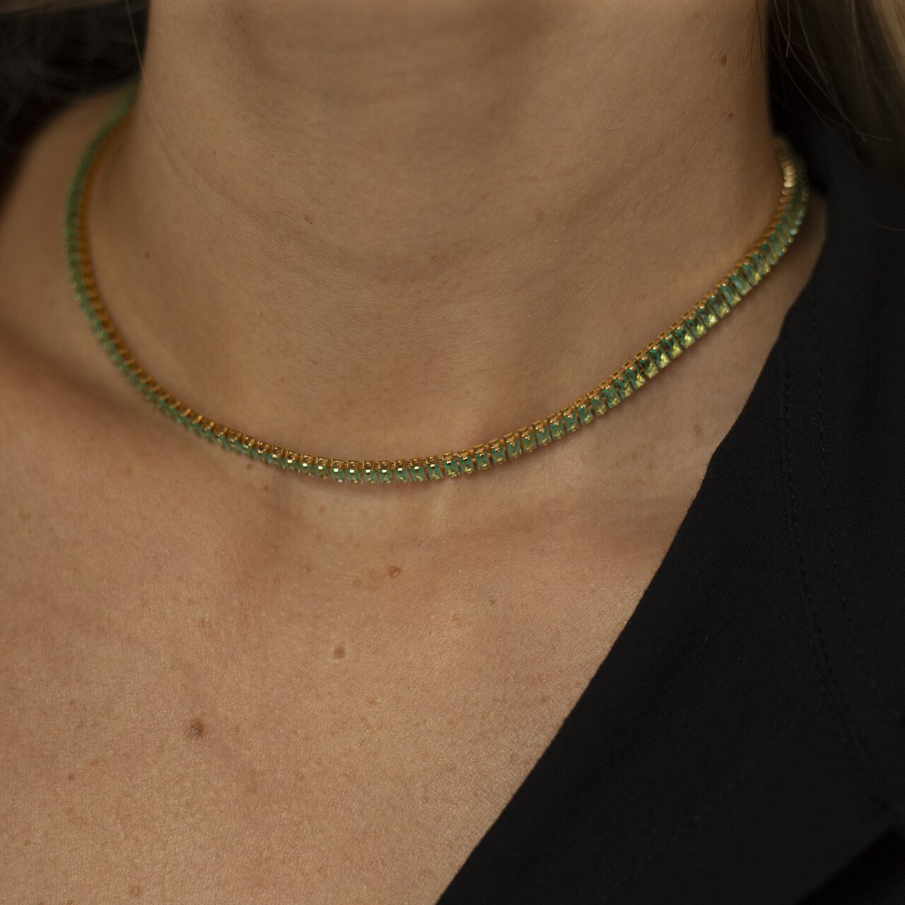 CHOKER EXXU RIVIERA CRISTAL VERDE CLARO BANHO OURO