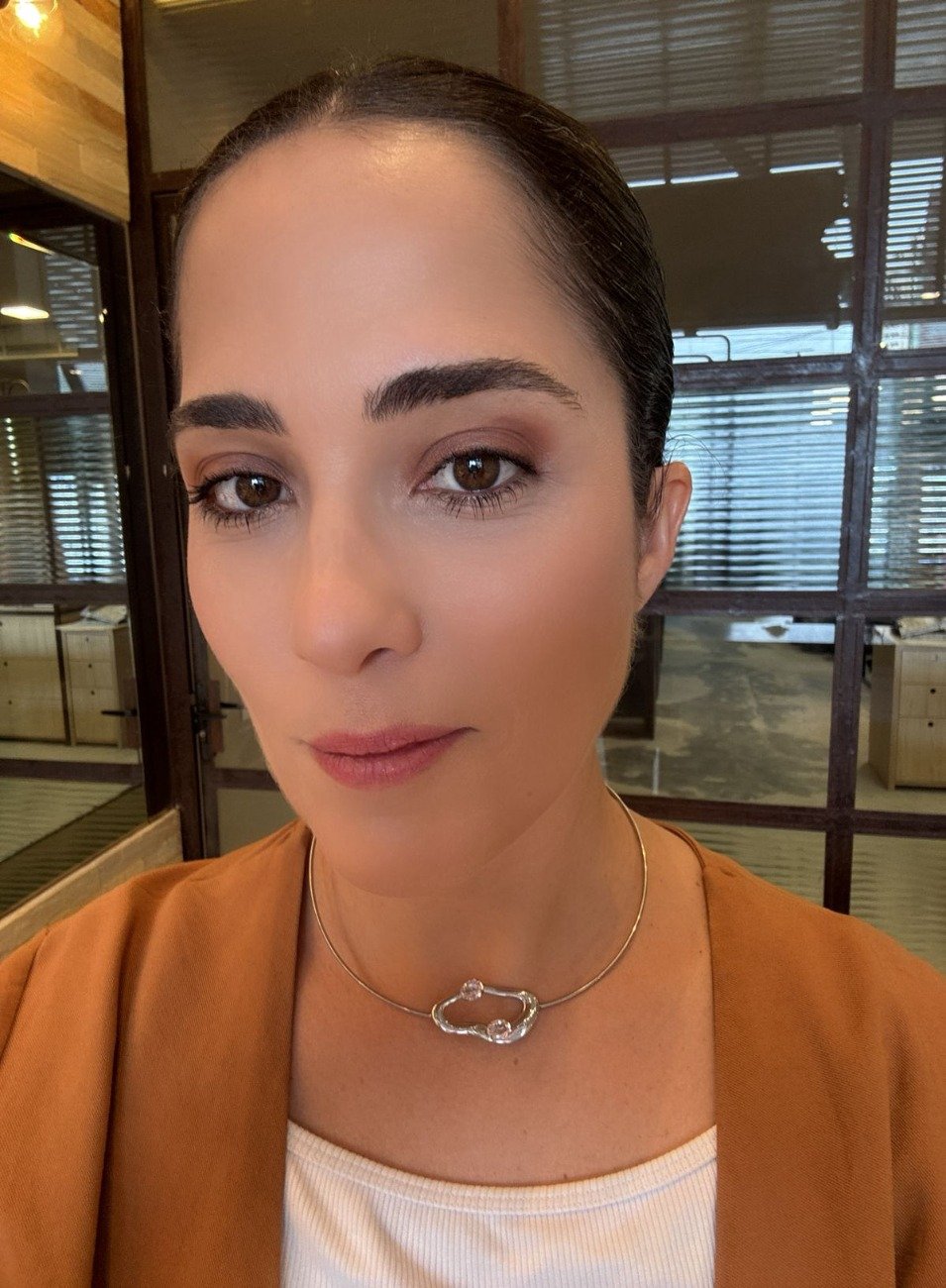 CHOKER INTERLAGOS CRISTAL MORGANITA BANHO RÓDIO BRANCO