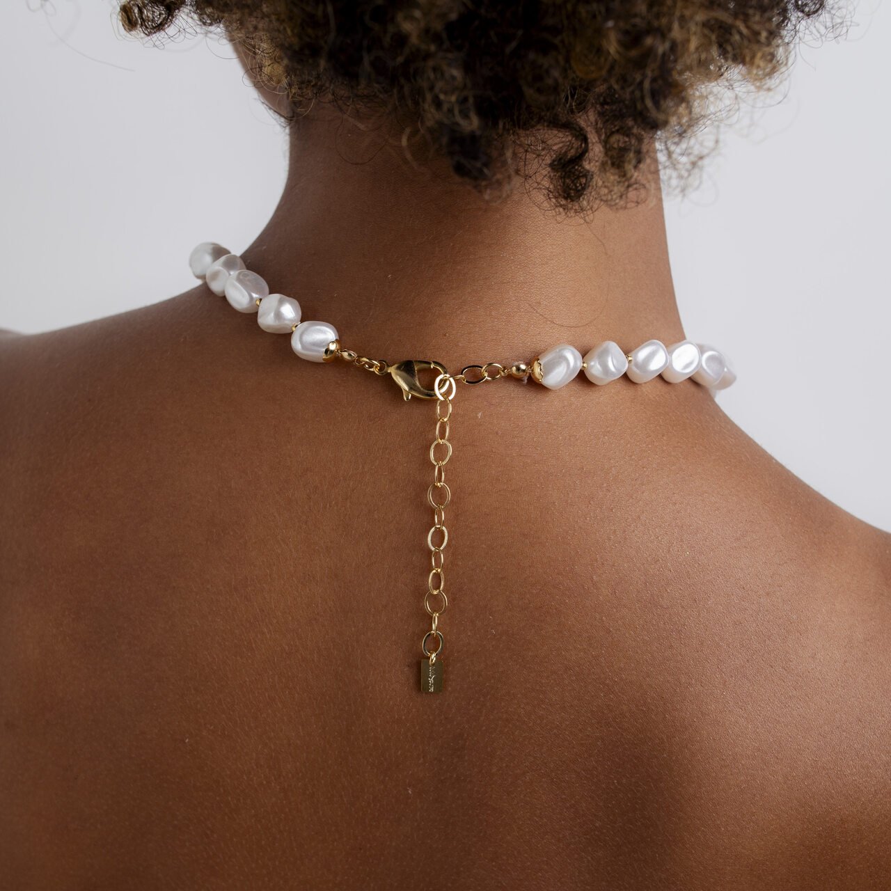 CHOKER PÉROLAS IRREGULARES BANHO OURO