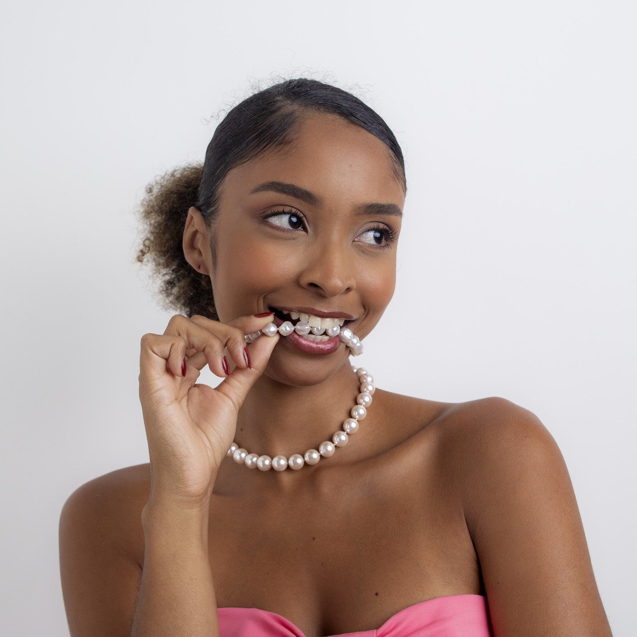 CHOKER PÉROLAS IRREGULARES BANHO OURO