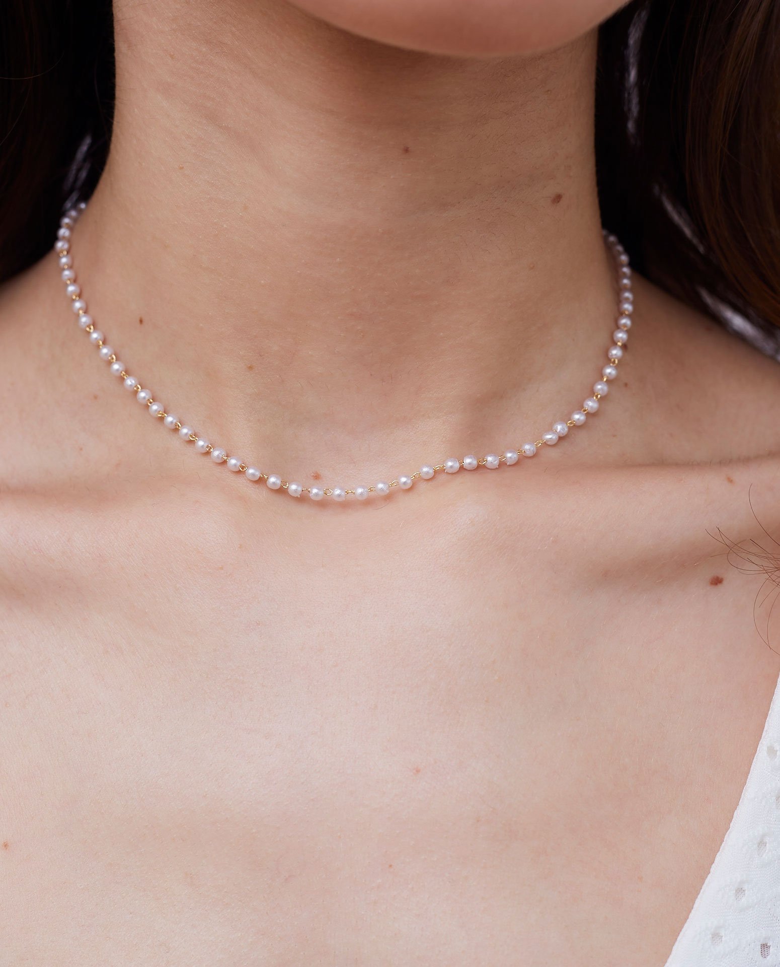 CHOKER PRINCESINHA MINI PÉROLAS BANHO OURO