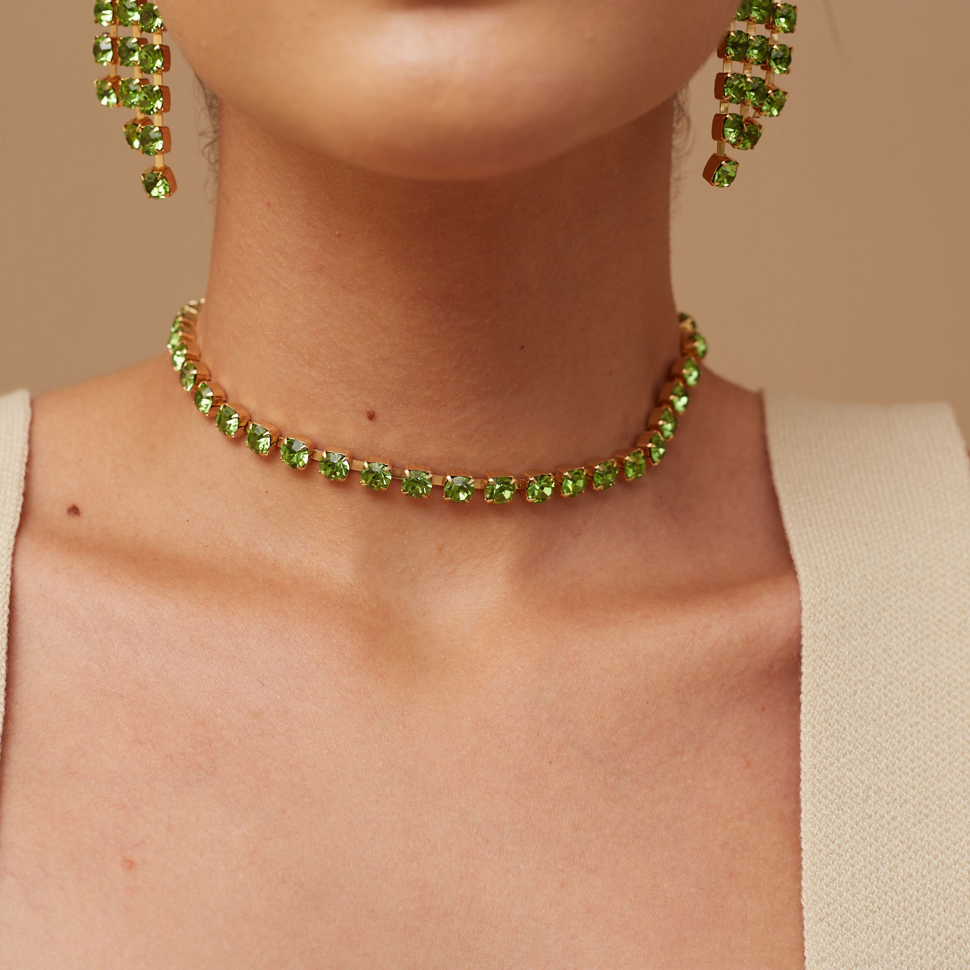 CHOKER RADIAR VERDE BANHO OURO