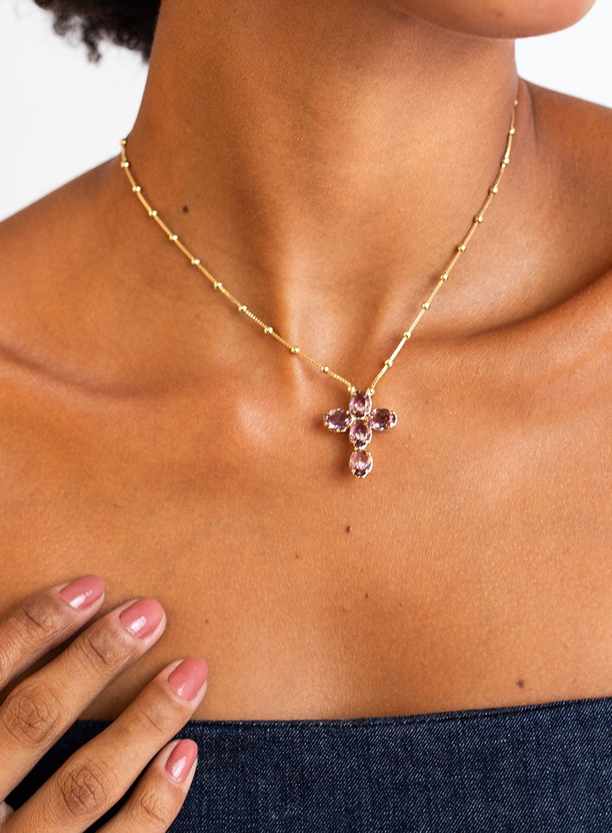 CHOKER REGULÁVEL CRUZ P AMETISTA ROSA BANHO OURO