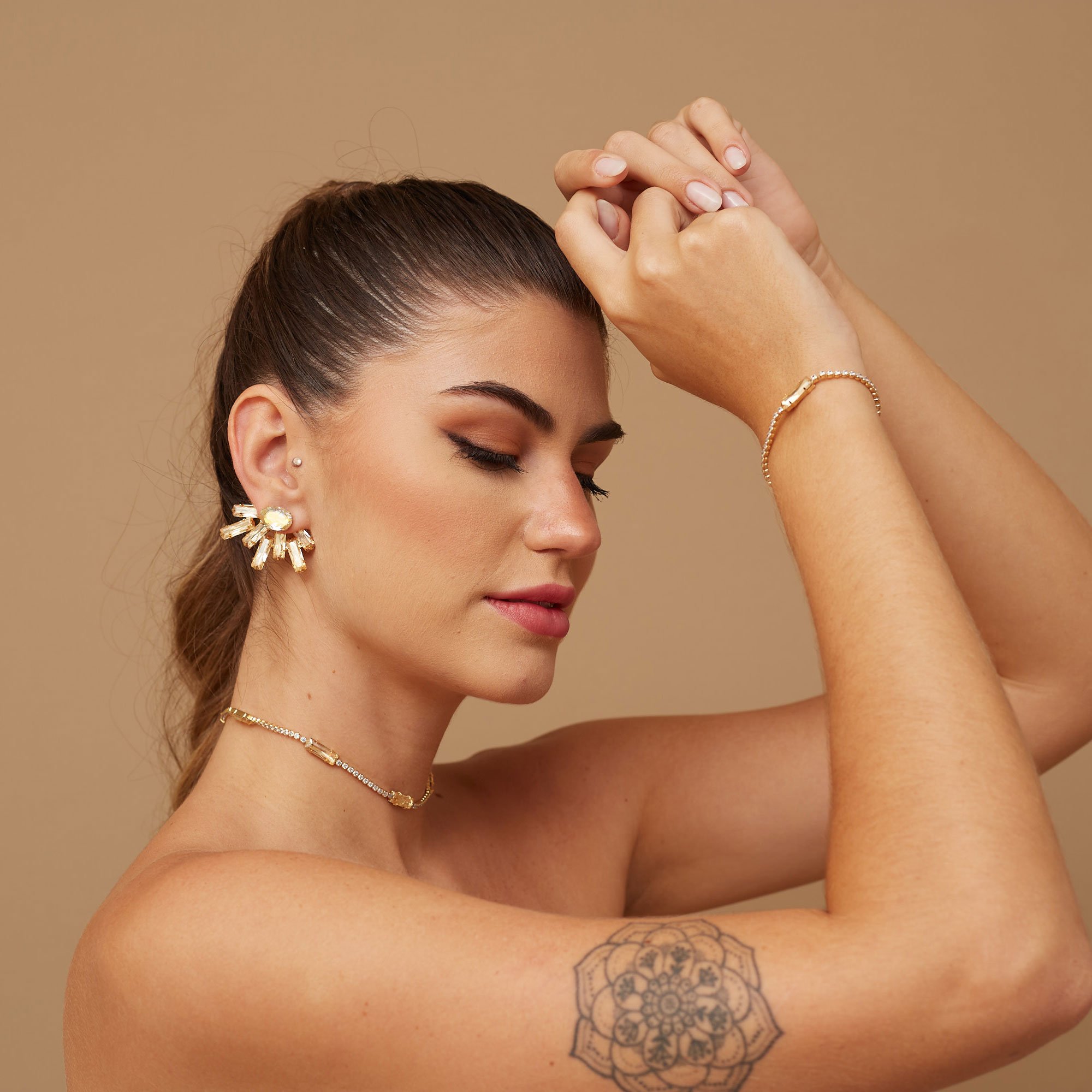 CHOKER SUNRISE BEGE BANHO OURO