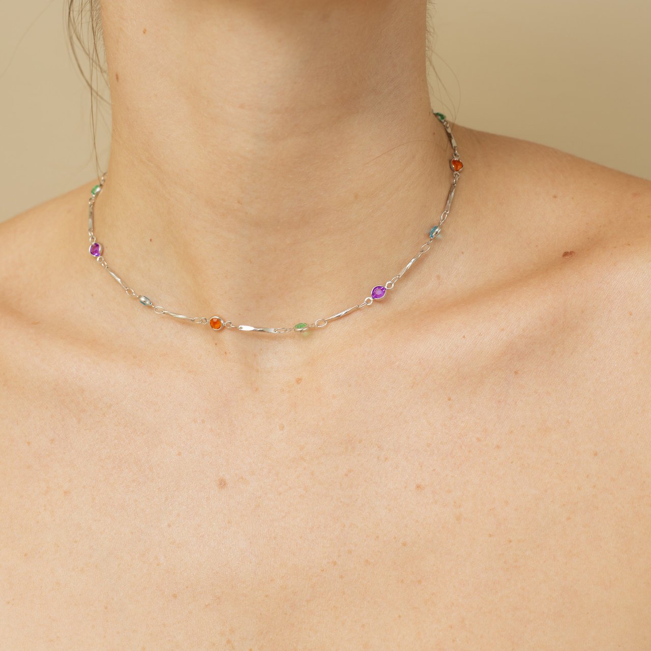 CHOKER TIFANY REDONDA COLORIDA BANHO RÓDIO BRANCO