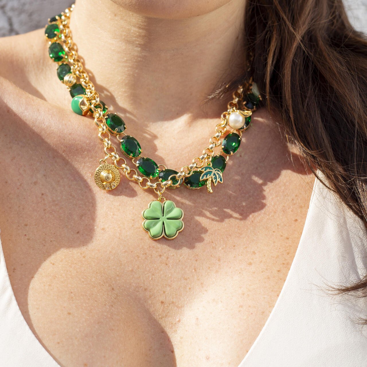 CHOKER VIBRAÇÕES TREVO BANHO OURO