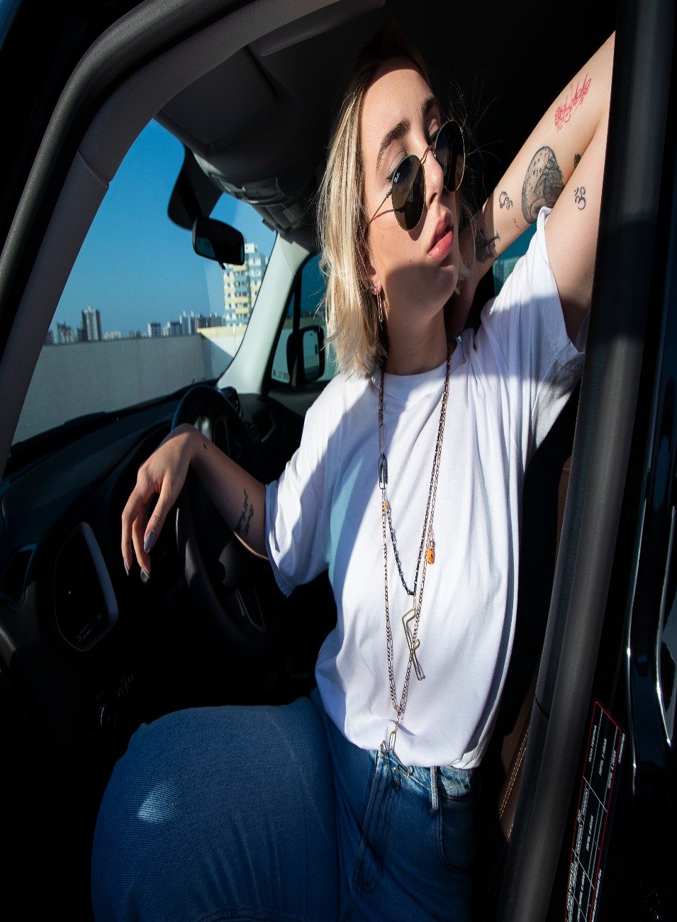 COLAR BARQUINHO BANHO RÓDIO BRANCO FECHO CLIPS NEGRO