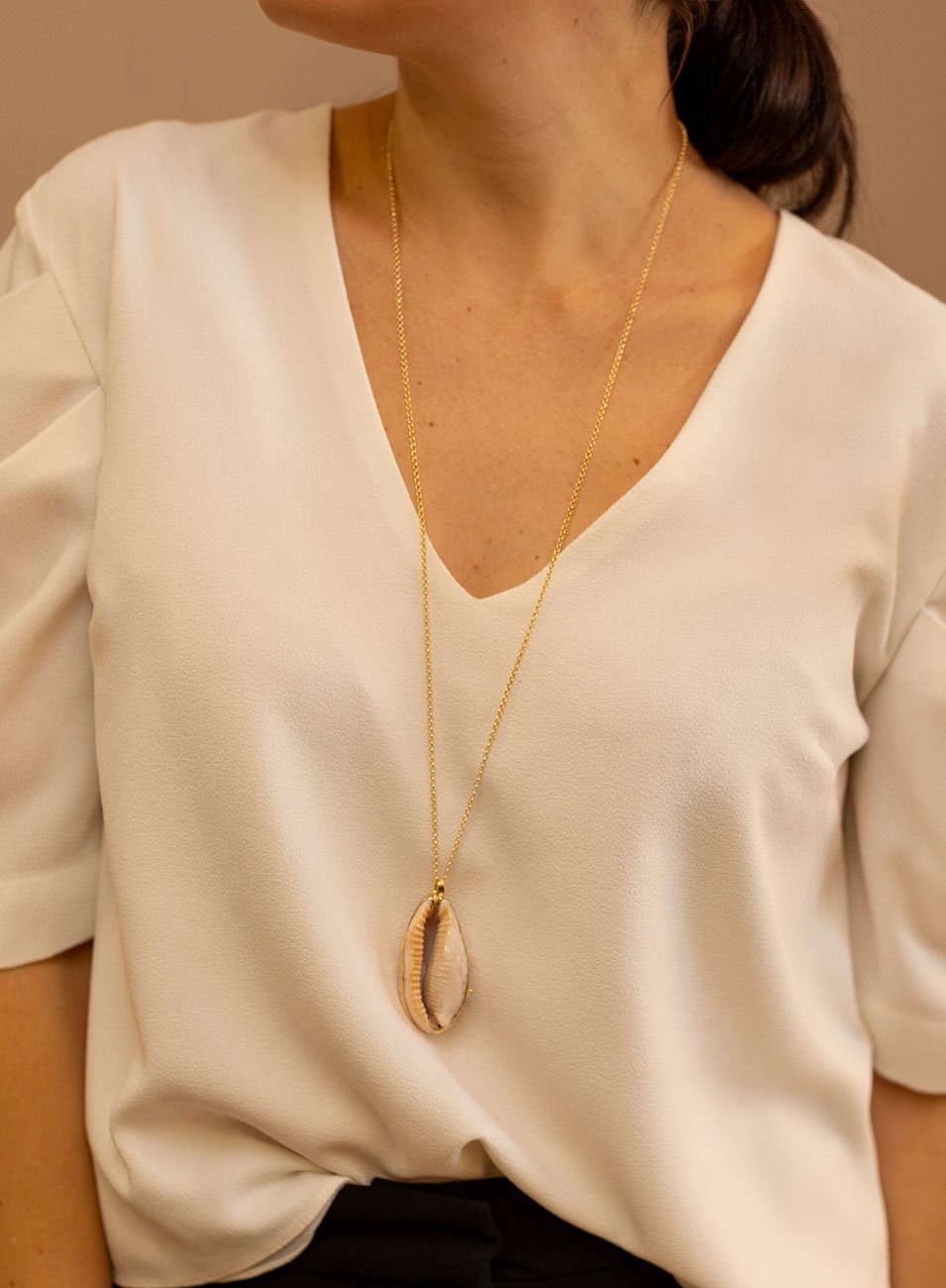 COLAR BÚZIO MAXI LONGO OURO