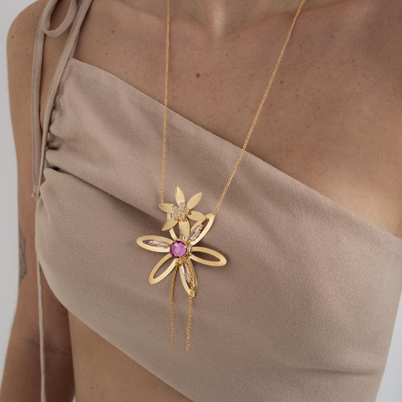 COLAR EGITO CRISTAL ROSA BANHO OURO