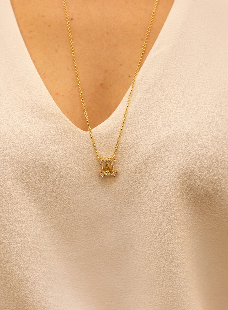 COLAR ESCAPULÁRIO NS SRA ZIRCONIA BANHO OURO