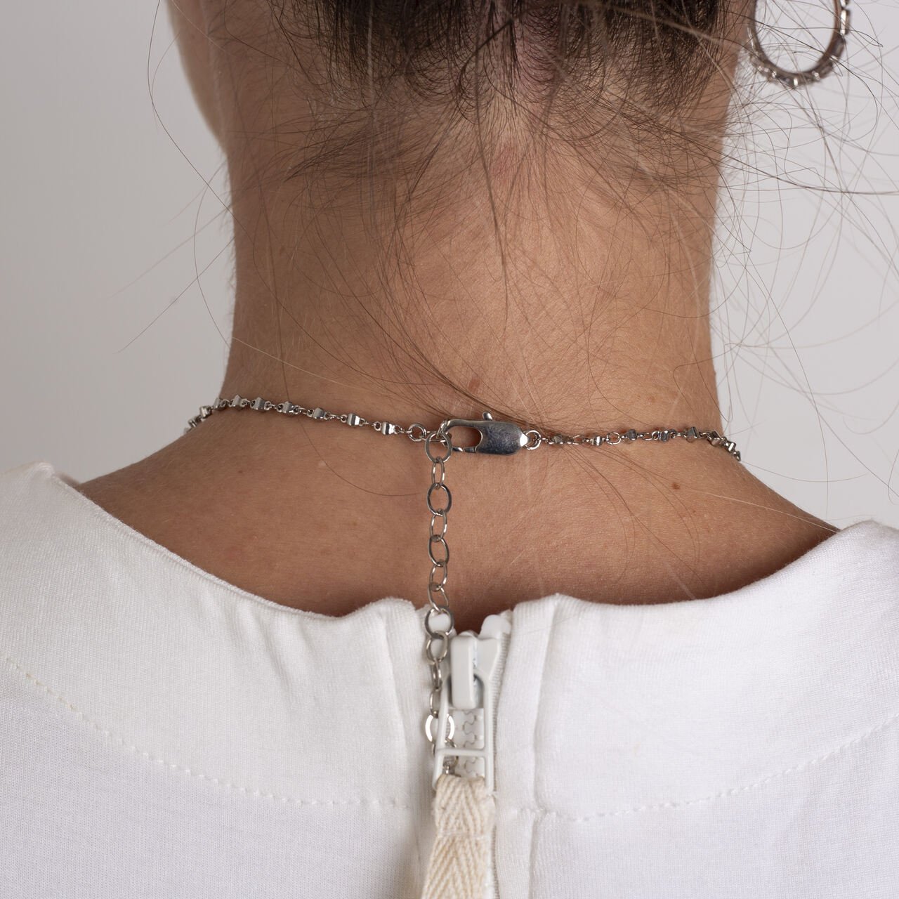 COLAR LONGO CRUZ CORAÇÃO ZIRCÔNIA CRAVEJADA BANHO RÓDIO BRANCO