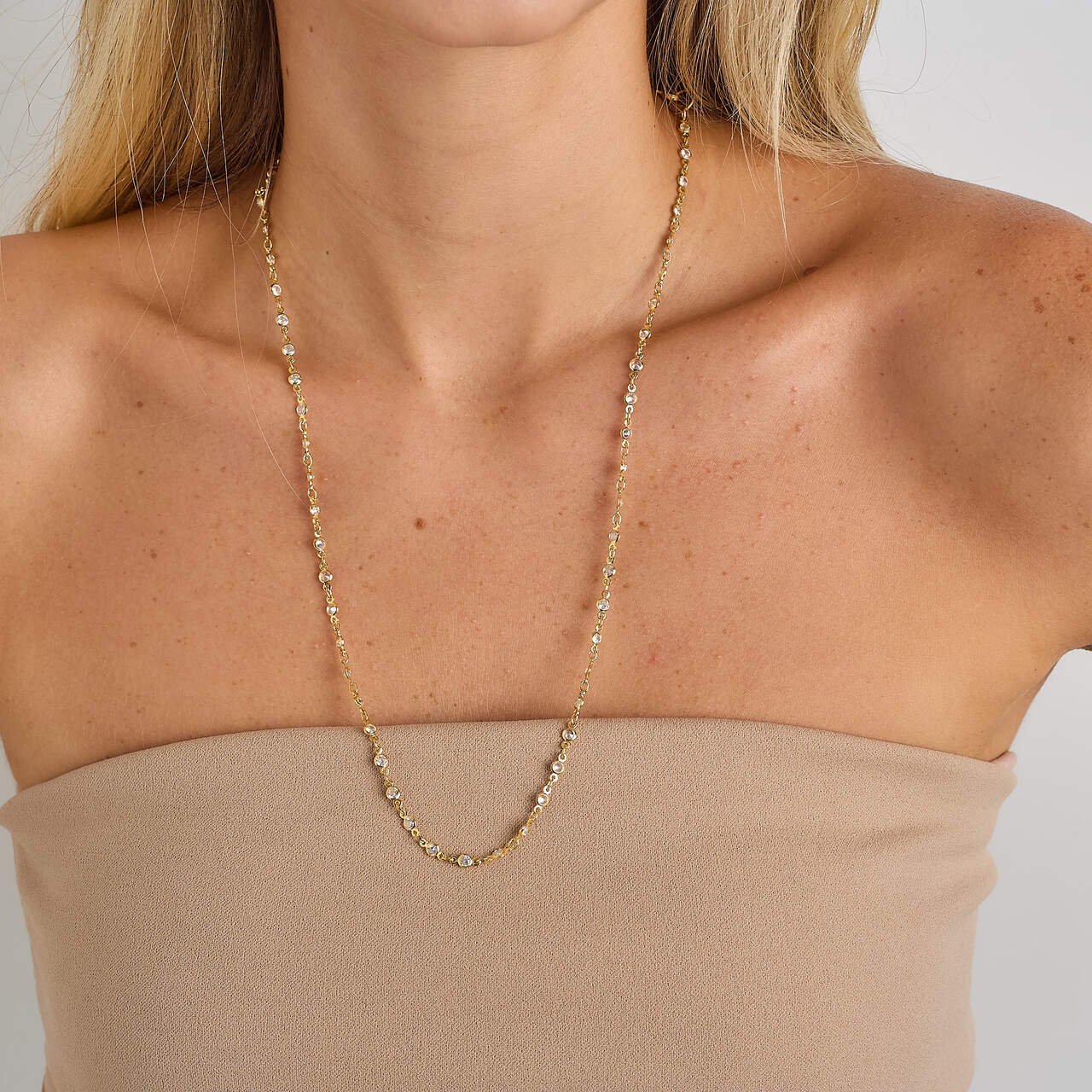 COLAR MARÍS CORRENTE CRISTAIS BANHO OURO