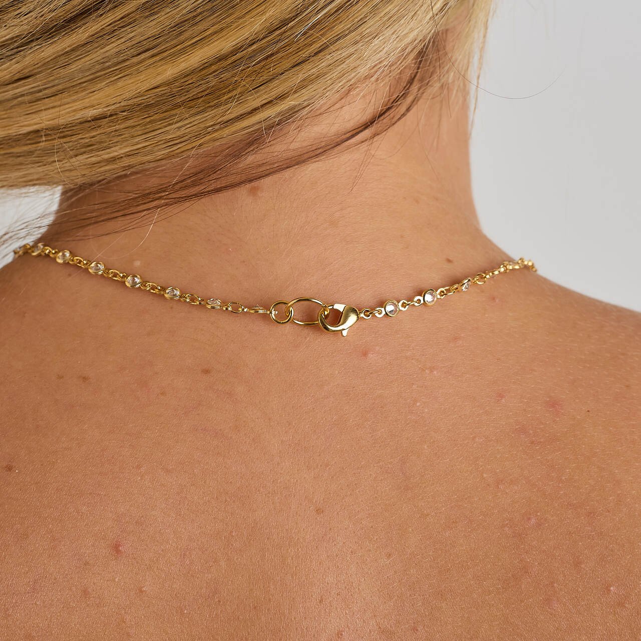 COLAR MARÍS CORRENTE CRISTAIS BANHO OURO